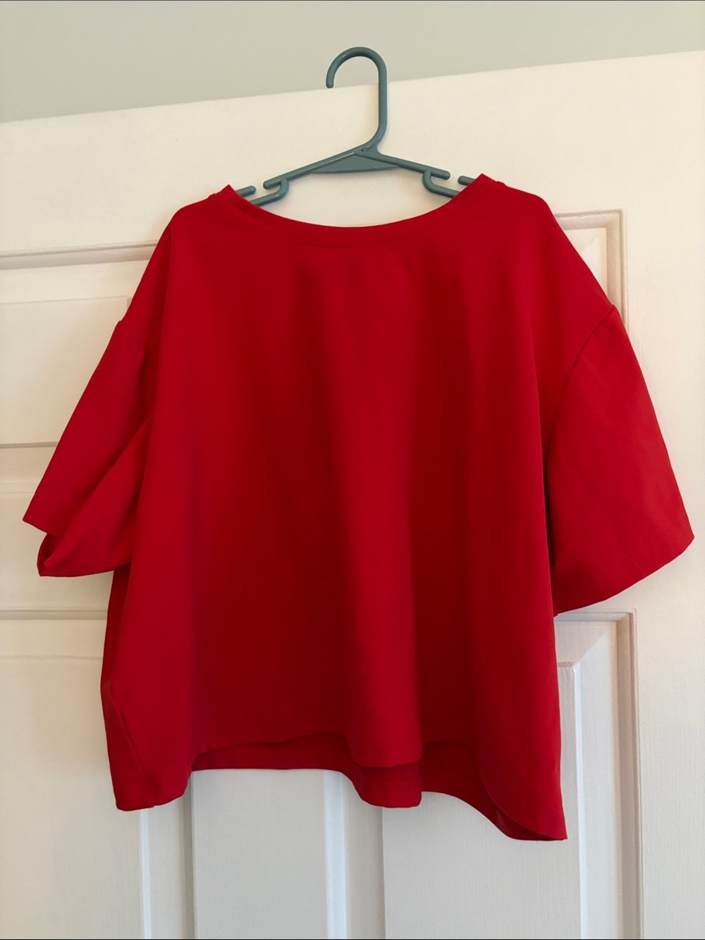 Yitty Red Active Women’s Crop Tee Athleisure Stretch 4 Ways